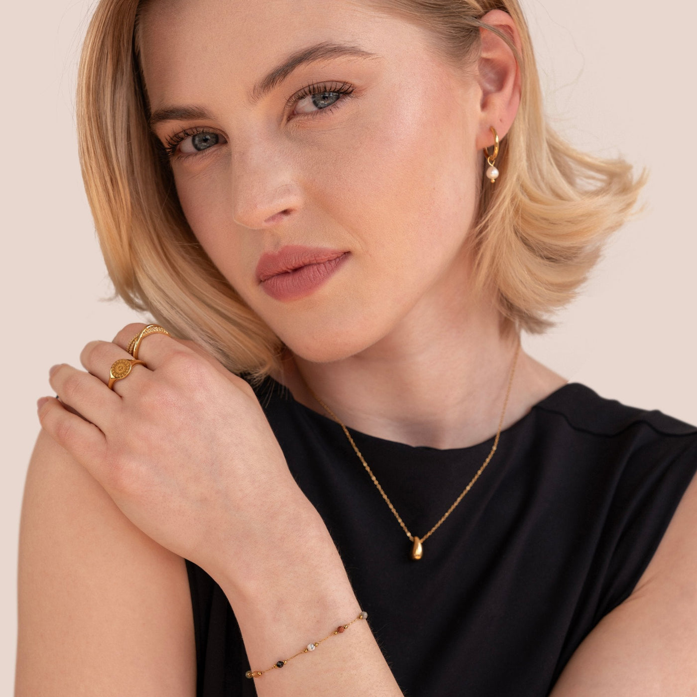 Stenarmband z Delikatnym Tonowaniem